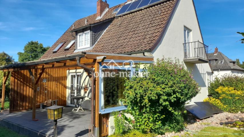 Gartenseite, 5 Solarfelder 