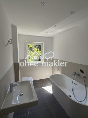 Badezimmer EG NEU Hauptwohnung
