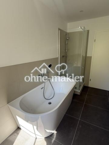 Badezimmer EG NEU Hauptwohnung