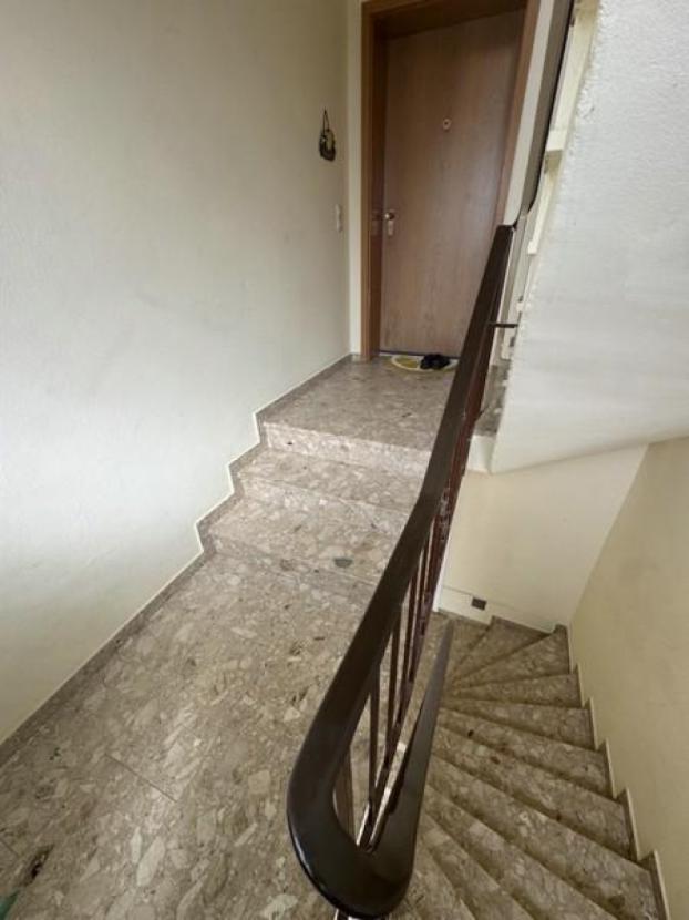 8 Wohnungstür