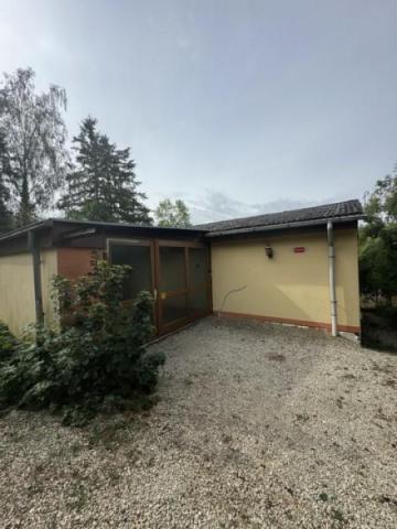 40 separate Halle und Werkstatt
