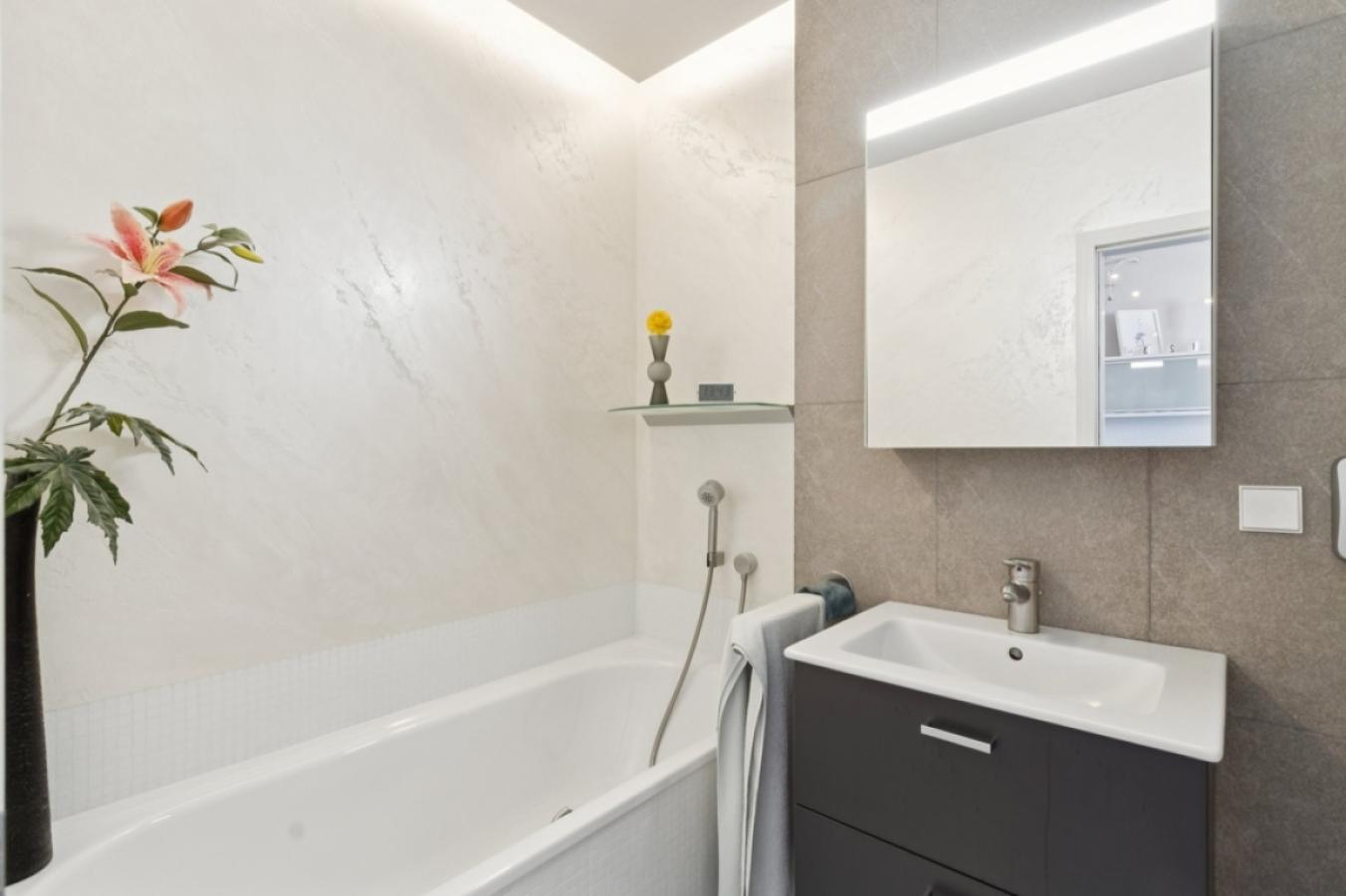 Badezimmer - Ansicht 1
