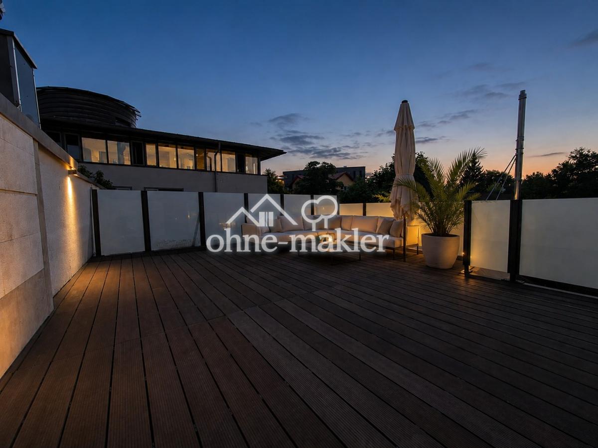 Dachterrasse am Abend