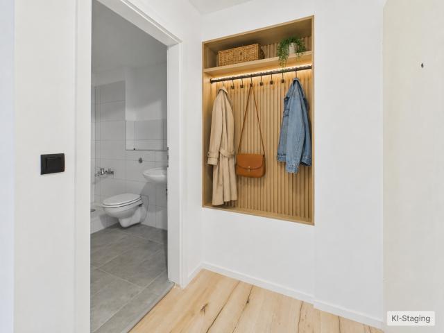 Garderobe (KI-Staging)