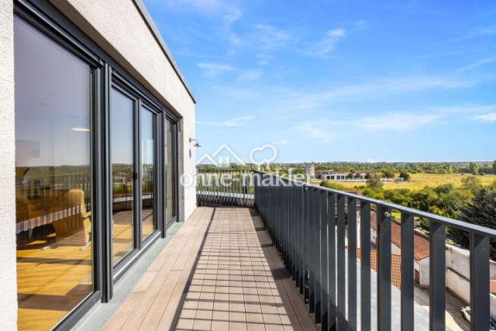Terrasse Richtung Felder