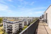 Terrasse Richtung Flughafen