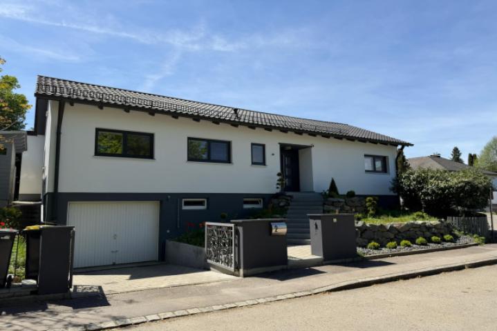 Hausansicht Garage
