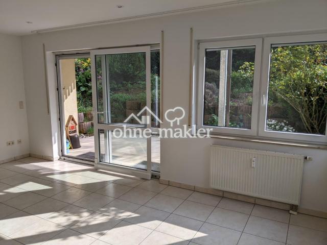 Wohnzimmer/Ausgang Terrasse