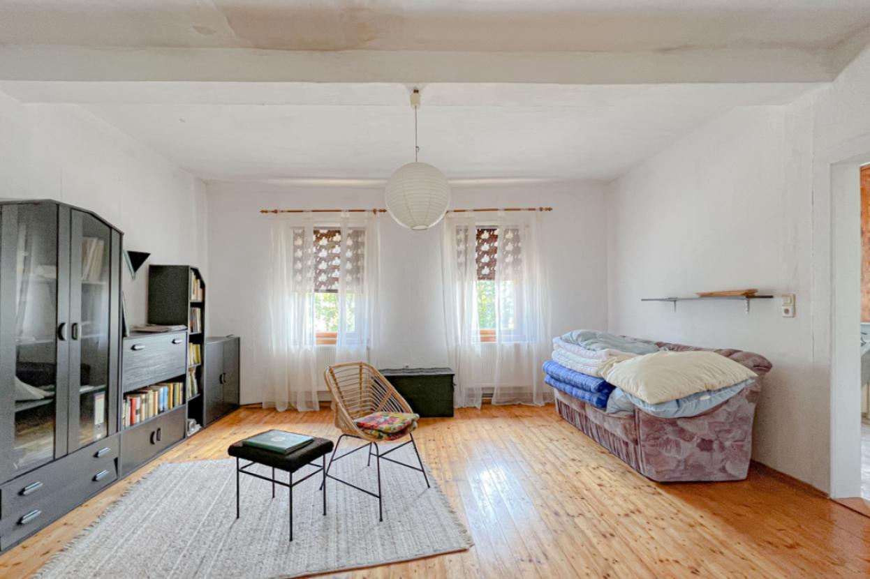 Zimmer im OG Nr. 6