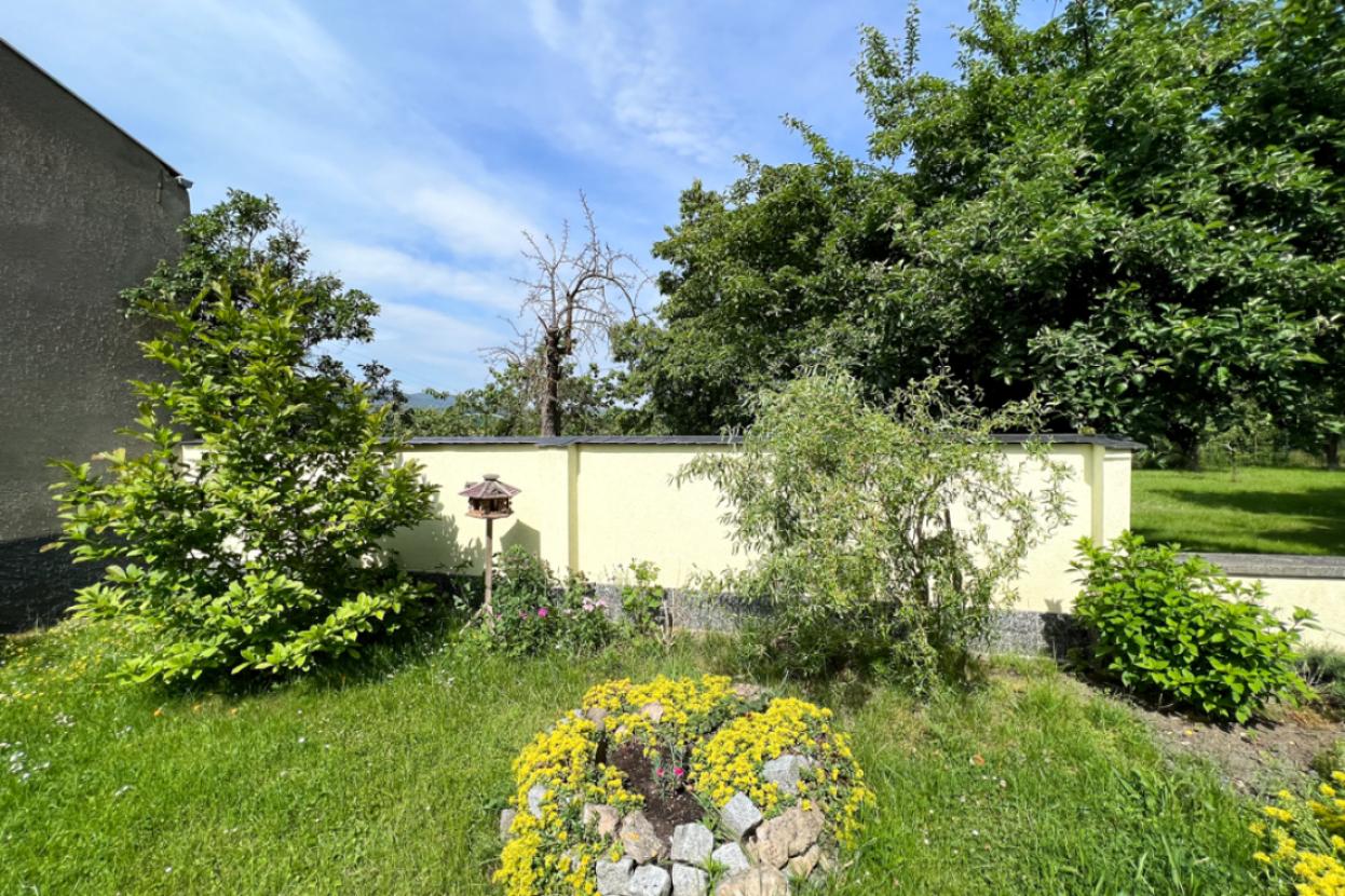 Kleiner pflegeleichter Garten