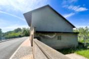 Giebelseite im Sonnenschein
