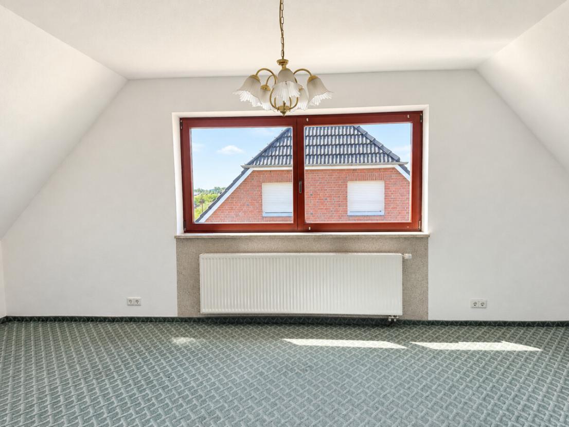 Schlafzimmer DG