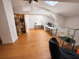 Wohnzimmerblick zur Galerie