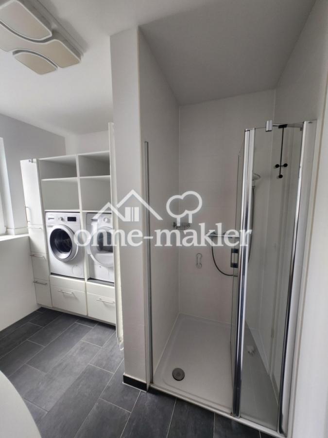 Elternbad mit Dusche
