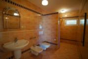 21-großes Bad im UG von Zimmer 1