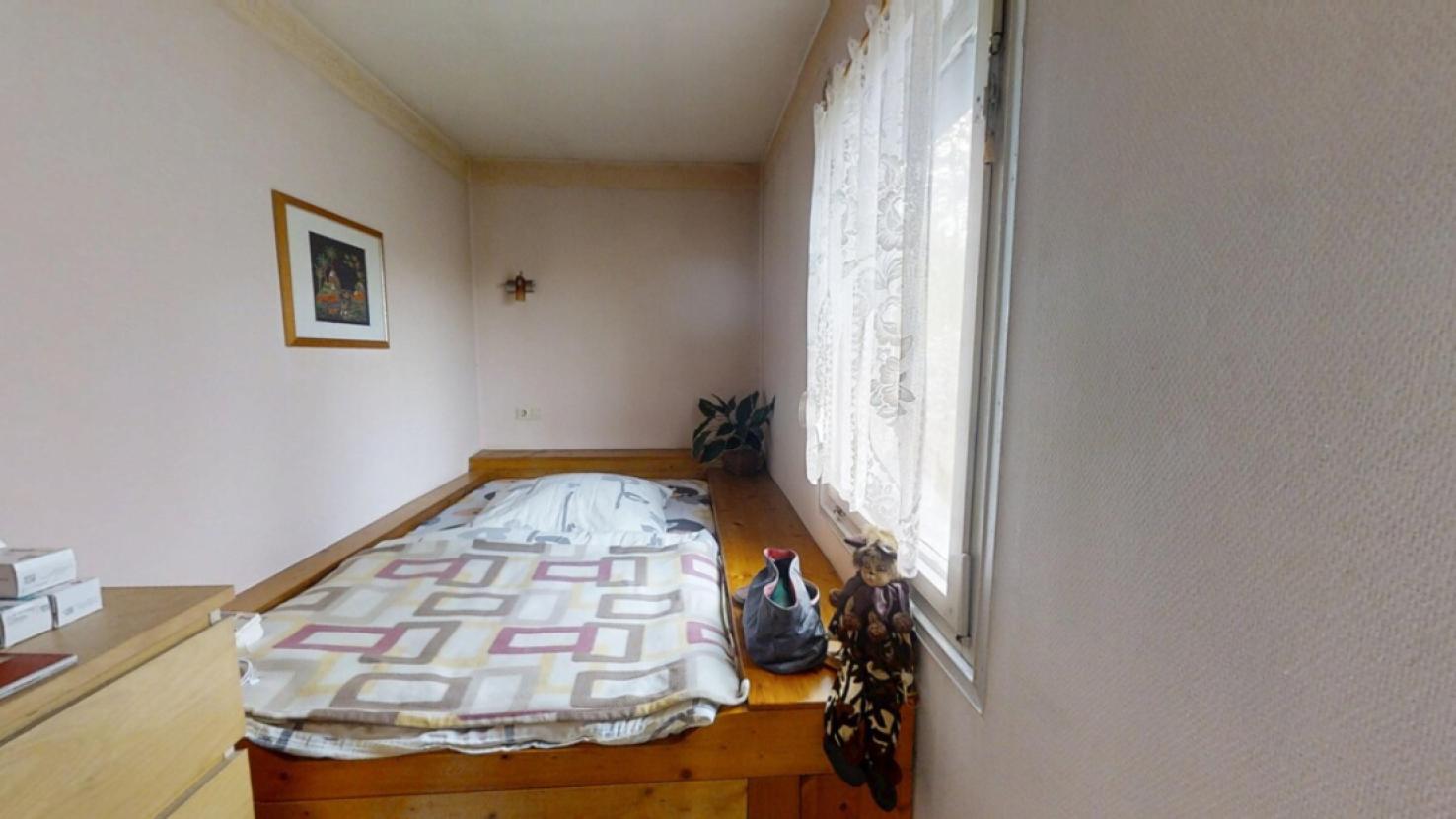 Schlafzimmer 1