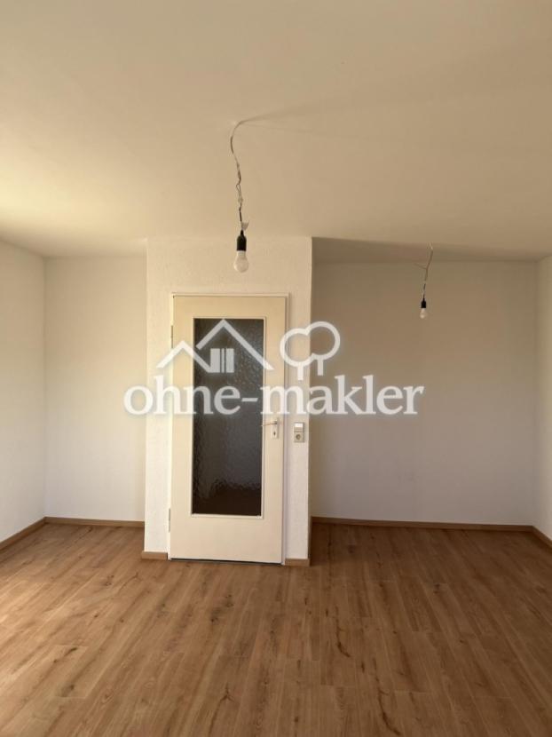 Wohn- und Schlafzimmer
