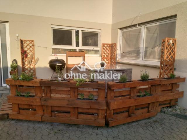 Einfahrt/Terrasse