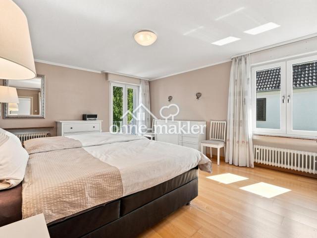 Schlafzimmer Eltern