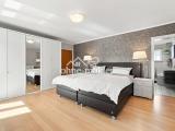 Schlafzimmer Eltern
