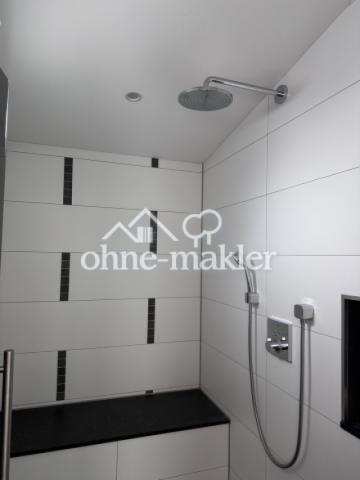 Große Dusche