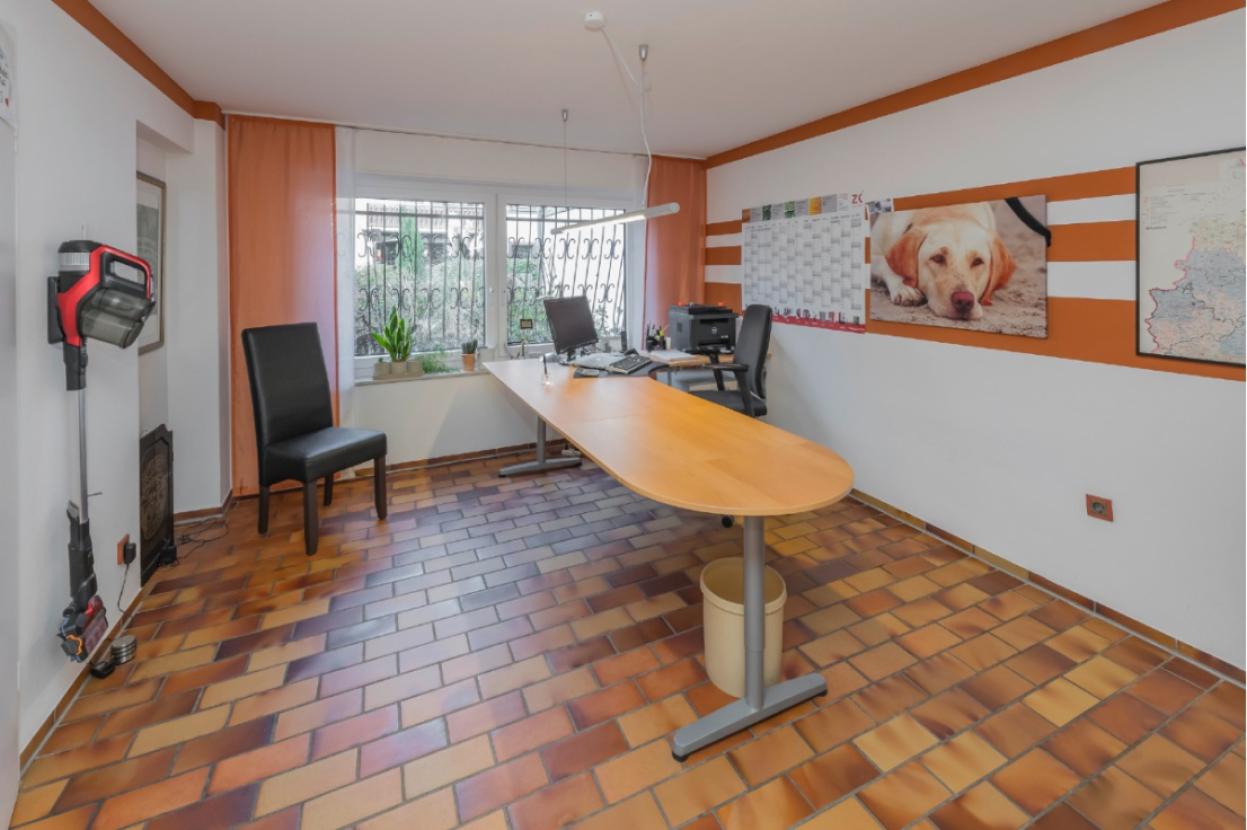 Souterrain Büro