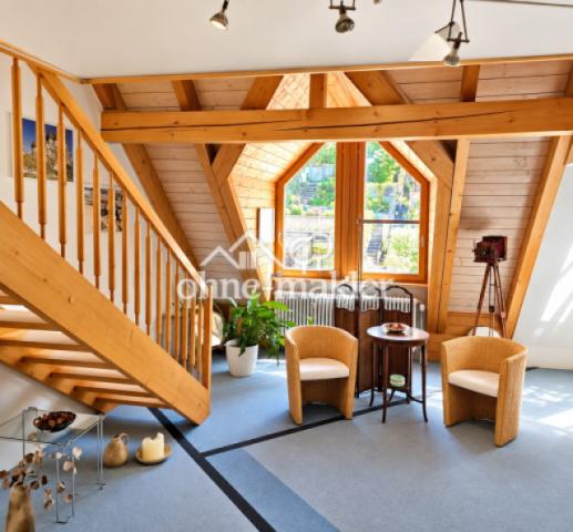 Gaube im Holzloft