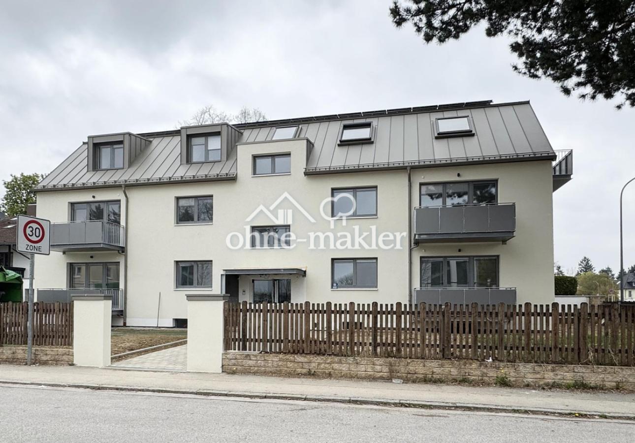 Straßenansicht/Eingang