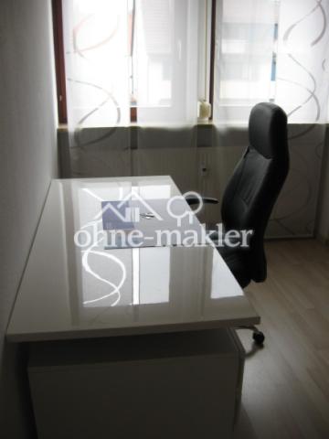 Schreibtisch