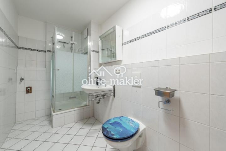 Badezimmer links