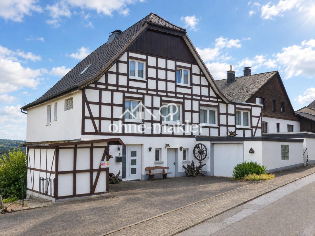 Haus Vorderansicht Links