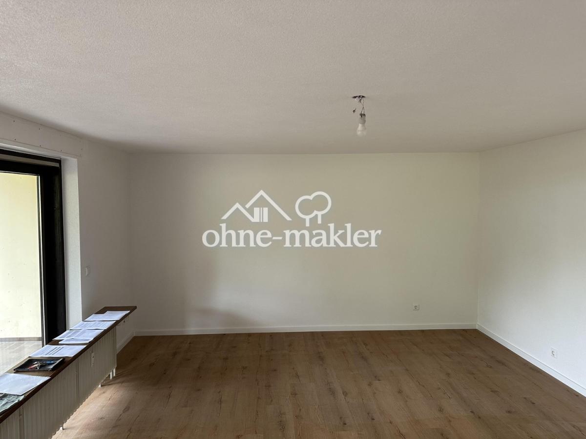 Andere Seite großes Wohnzimmer
