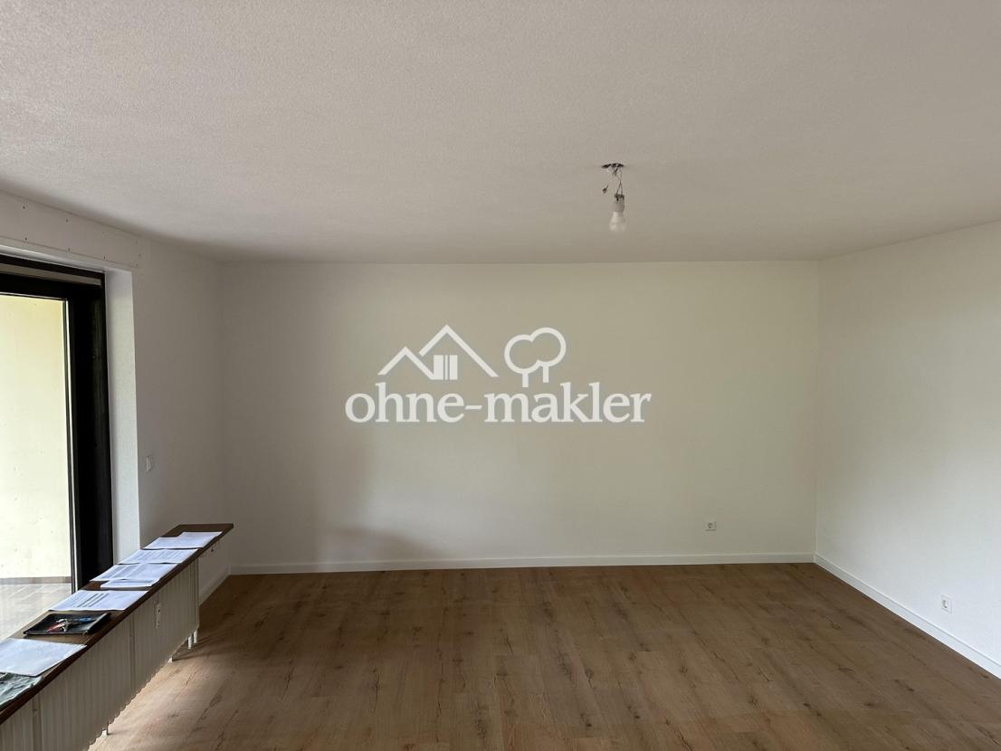 Andere Seite großes Wohnzimmer