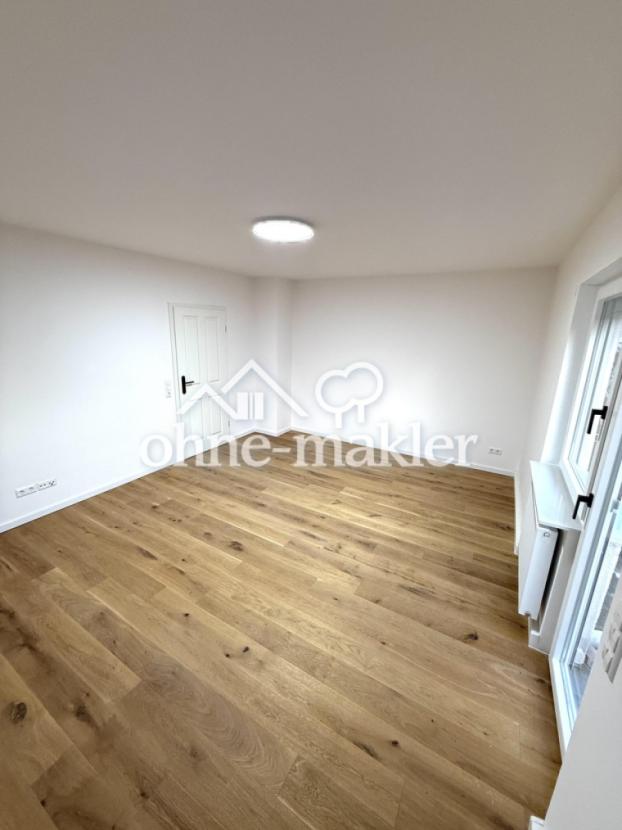 Wohnzimmer unmöbliert