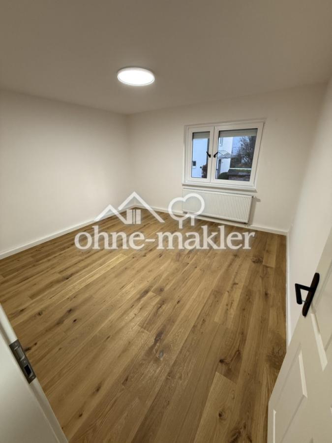 Schlafzimmer unmöbliert