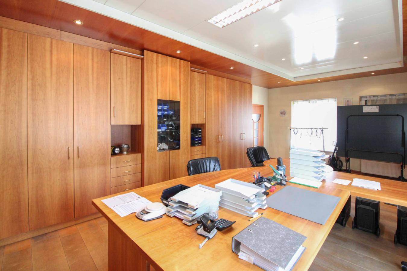 Büro  EG