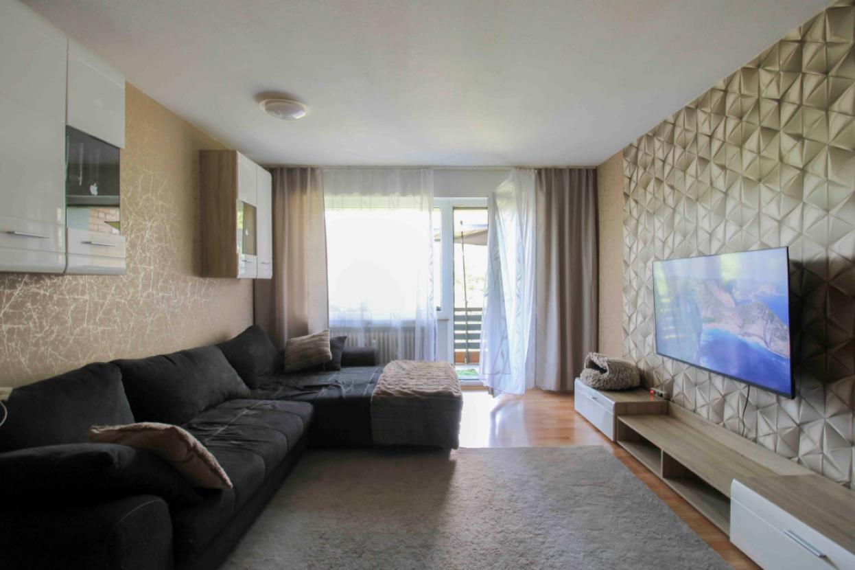 2 Wohnzimmer