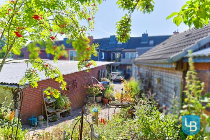 Weg in den Garten