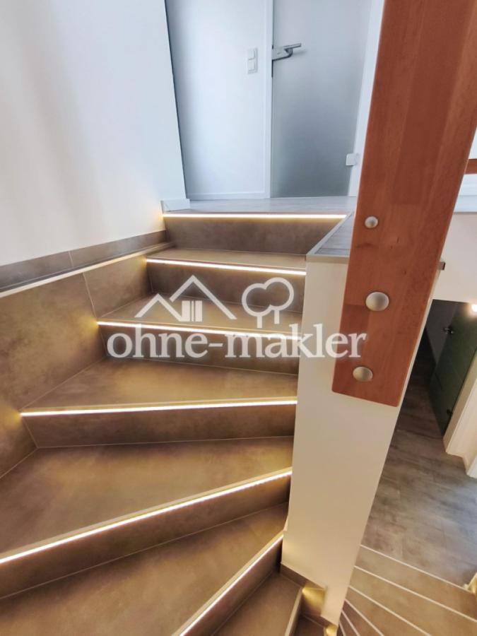 UG: Die Treppe ins UG