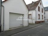 Vorderseite Garage-Hobbyraum