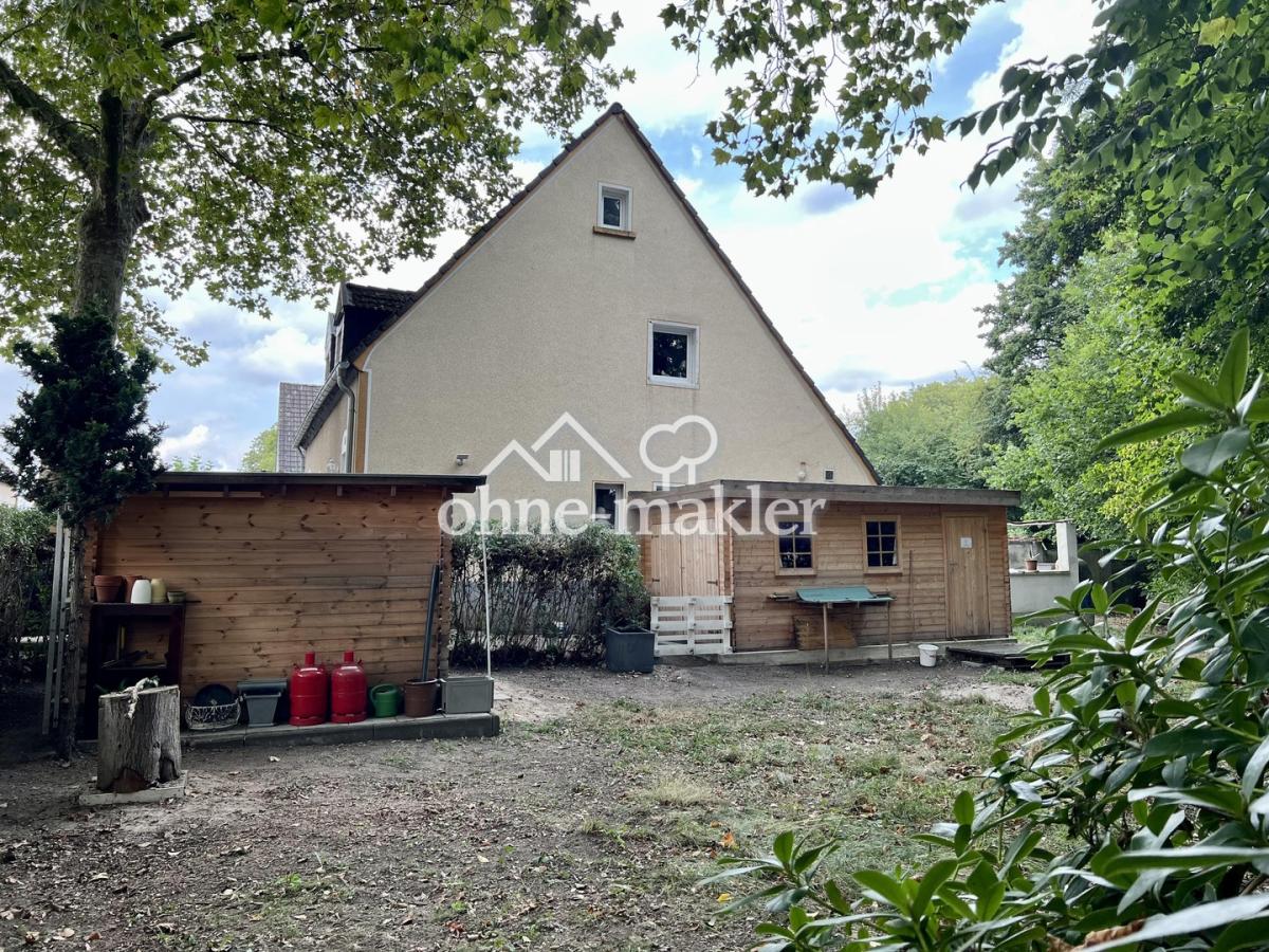 Seitenansicht vom Garten