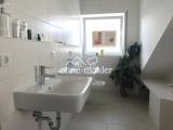 Waschbecken, Bidet, Fenster 2