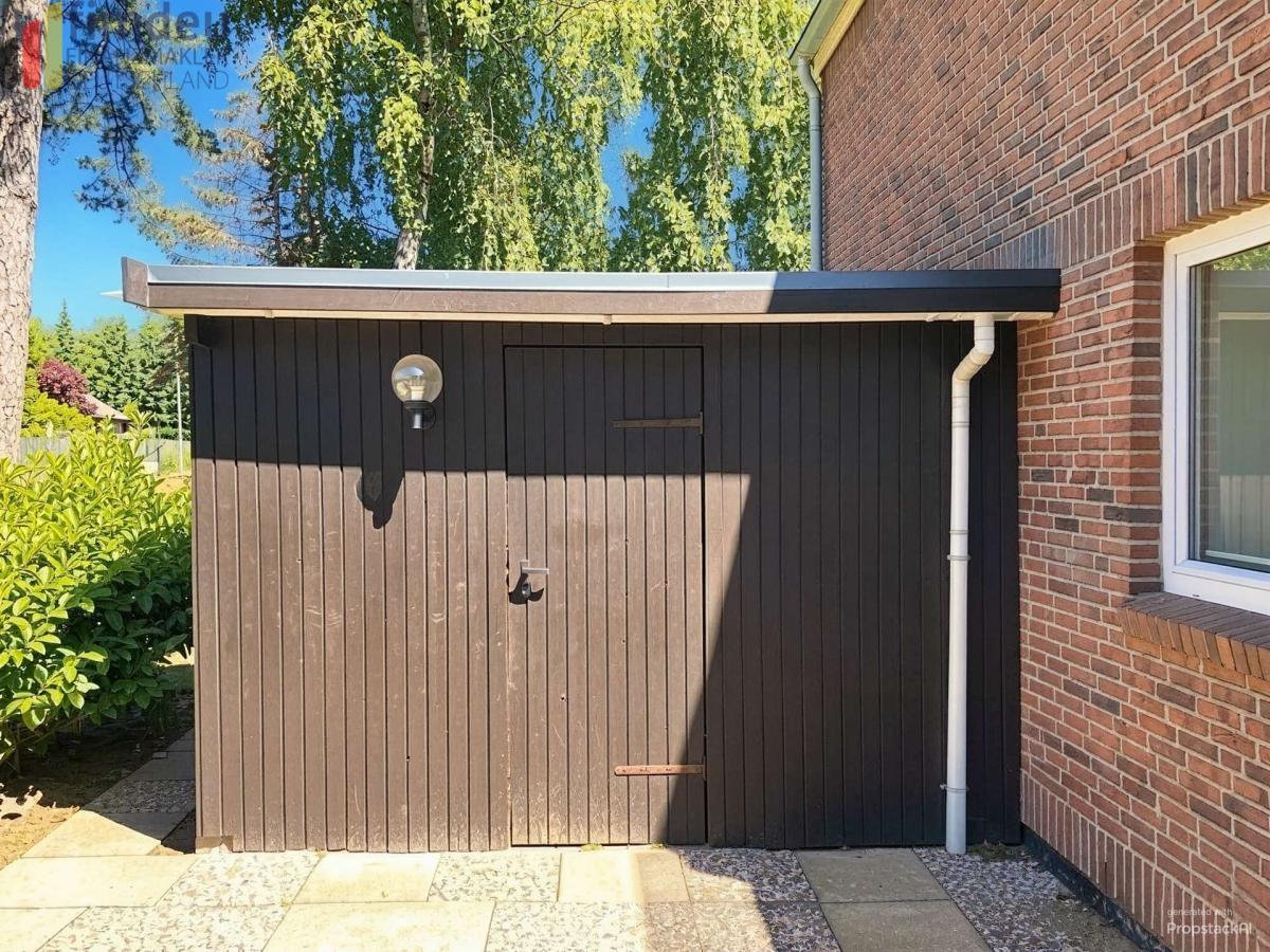 Carport und zusätzlicher Stauraum direkt am Haus