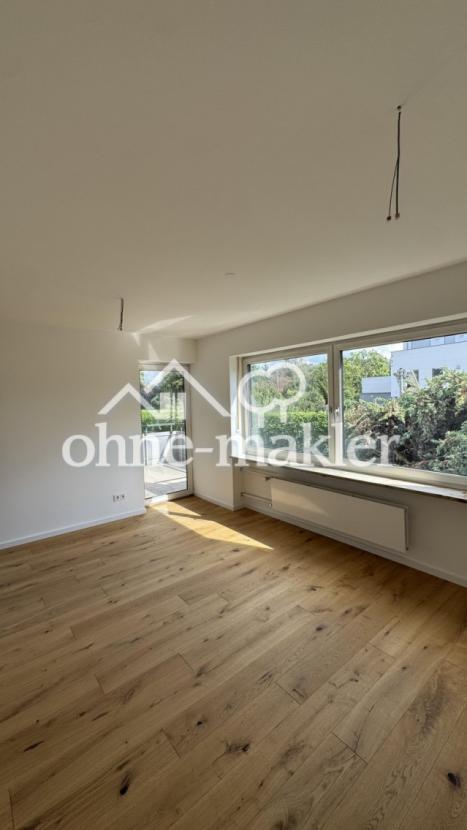 Schlafzimmer mit Balkon