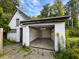 Garage mit Gästehäusschen