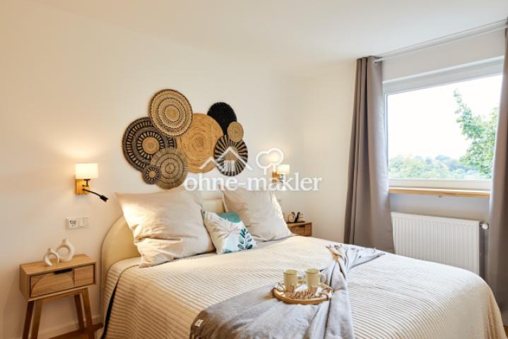 Schlafzimmer + Fenster