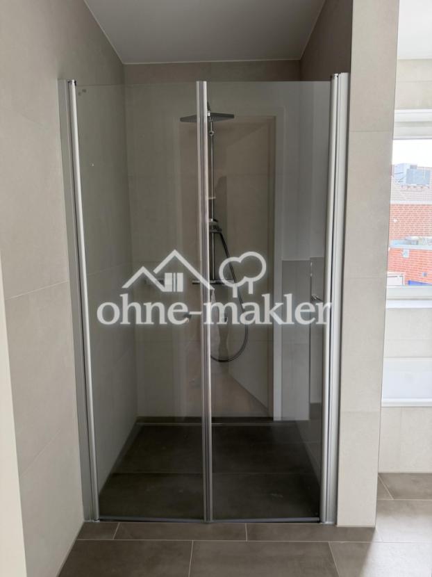 Dusche Elternbadezimmer 