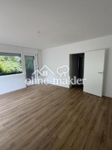 Schlafzimmer mit Zugang Balkon