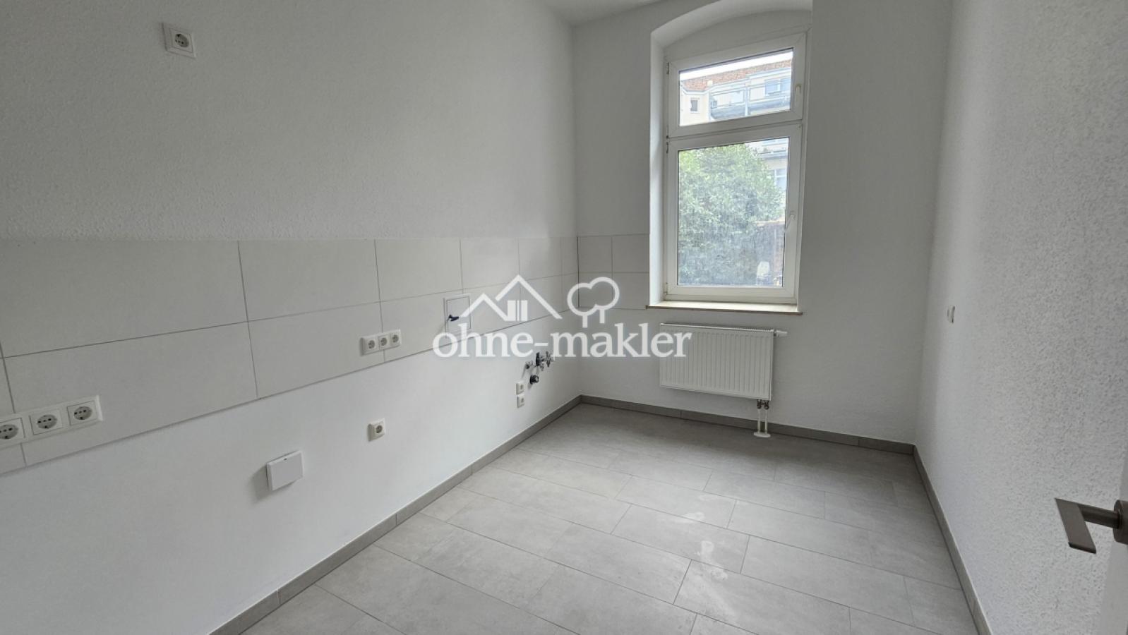 Küche reinschauend