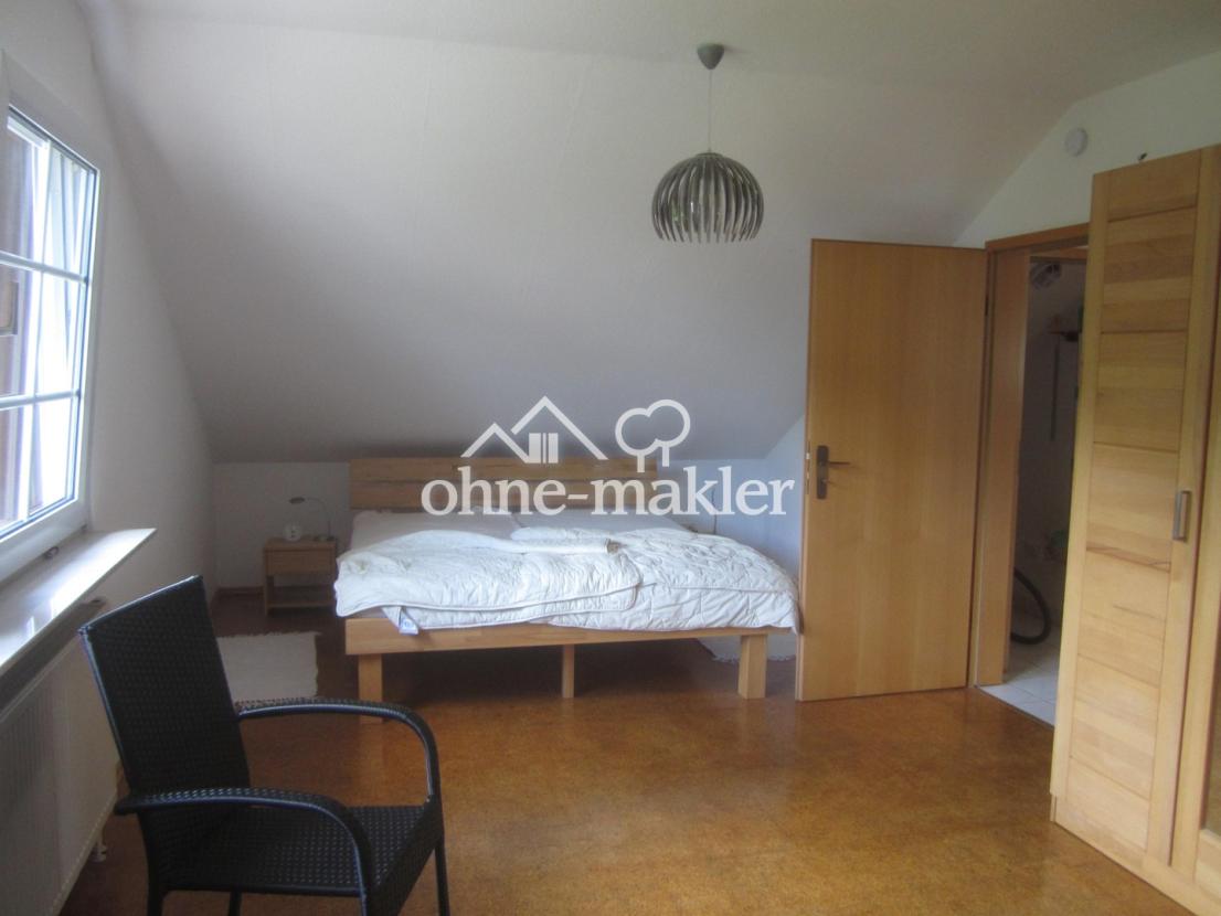 Schlafzimmer DG